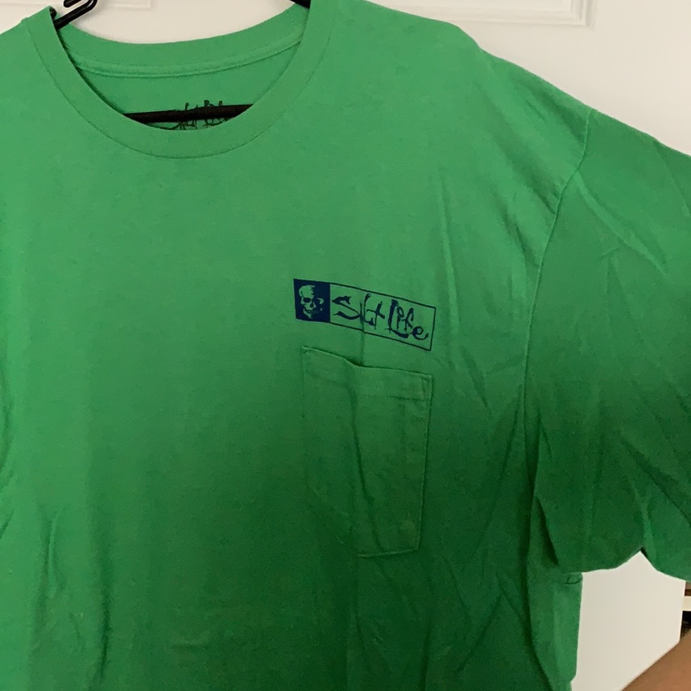SALT LIFE // NWOT MENS POCKET T
